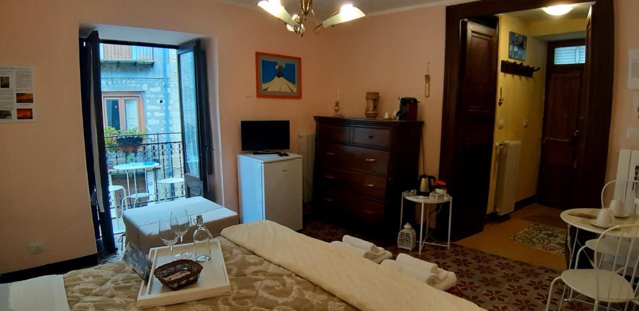 La Casa Del Pittore Di Petralia Petralia Soprana Exterior foto